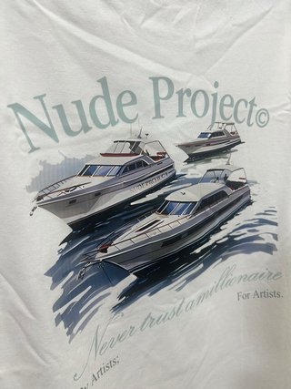 Camiseta Nude Project Never Trust a Millionaire