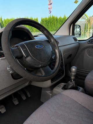 Ford Tourneo Connect 2007 plazas