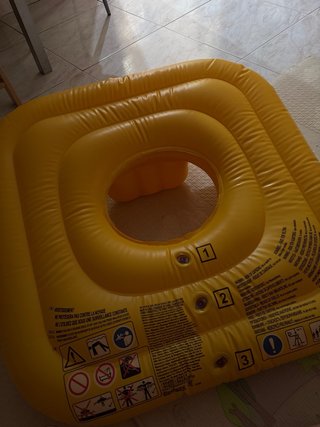 Flotador amarillo
