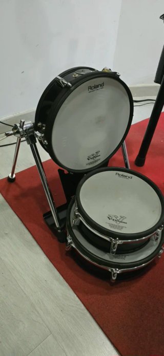 Roland V-Drums 2 toms ( 10", 12") y 1 bombo (12")
