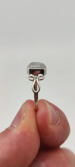 Anillo de Plata y Piedra Luna.