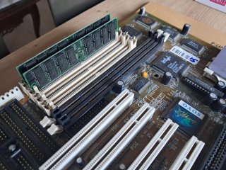 Placa base Soyo SY-5VD5 Pentium 166MHz