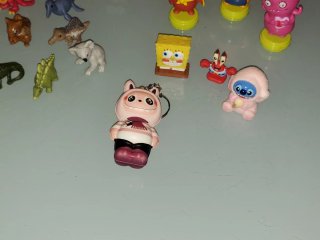 Lote de muñecos variados