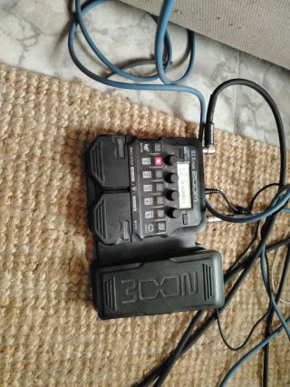 Guitarra EléctricaSX ,Amplificador Marshall, pedal