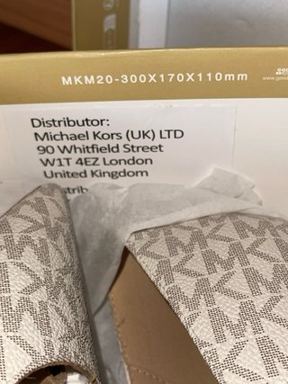 Michael Kors Tacones Beige y Blanco