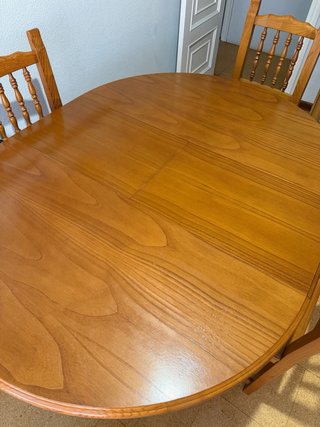 Mesa y 4 sillas comedor madera