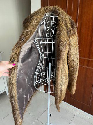 Abrigo de pelo marrón