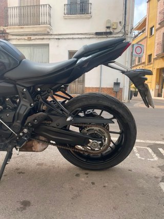 Yamaha MT-07 Pure 2024 Negra