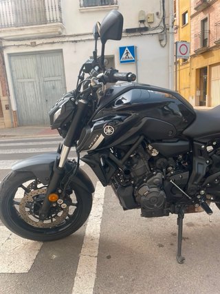 Yamaha MT-07 Pure 2024 Negra