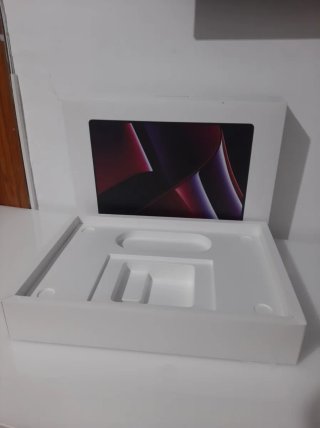 Scatola vuota MacBook Pro M2 Max