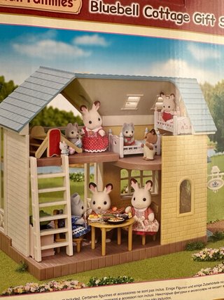 Sylvanian Families Bluebell Cottage Gift Set