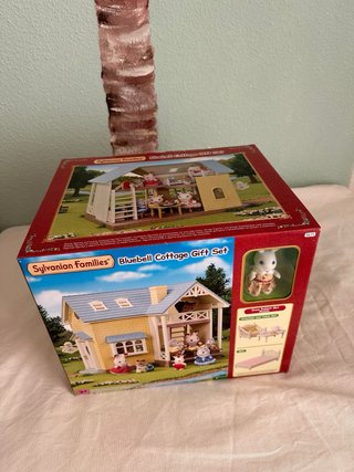 Sylvanian Families Bluebell Cottage Gift Set