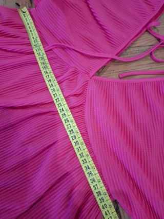 Vestido MNG rosa plisado
