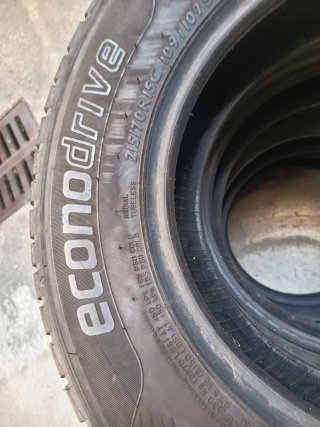 Gomme da carico 215/70 R15