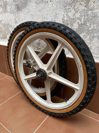 Llantas GAC Motoretta Palos Blancas