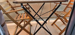 Mesa y 2 sillas de terraza madera