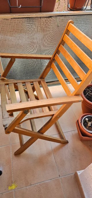 Mesa y 2 sillas de terraza madera