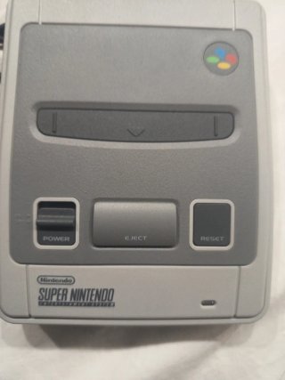 Console Super Nintendo (SNES) + 2 Controller