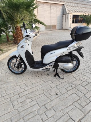 Honda SH 300i Blanca
