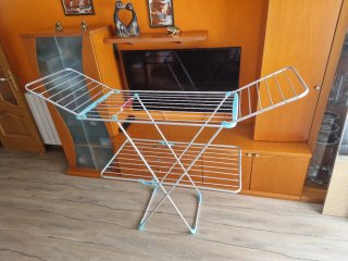 Tendedero de ropa de dos niveles.Plegable. Nuevo.