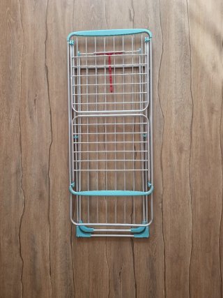 Tendedero de ropa de dos niveles.Plegable. Nuevo.