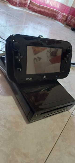 Nintendo Wii U 32GB Nera Completa + 2 Giochi