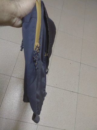 Bolso pequeño Quechua gris y dorado