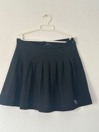Falda plisada Bershka negra talla L