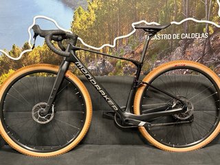 Mondraker Arid Carbon S Superblack Talla M - Nueva