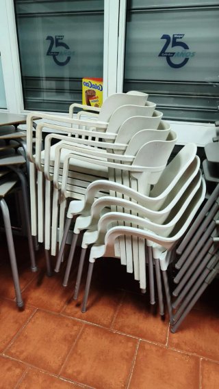 Sillas de terraza apilables de plástico