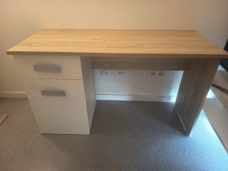 Escritorio madera y blanco con cajones 120x50