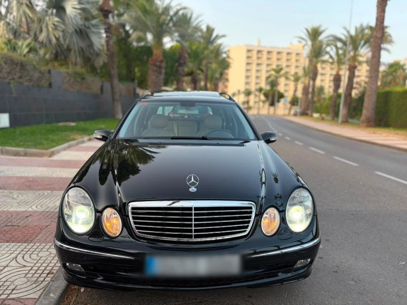 Mercedes-Benz Clase E 2005 - foto 1