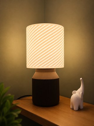 Candeeiro de Mesa Helix - Fio Imaginário