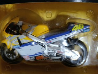 Maqueta Moto Valentino Rossi 1/12