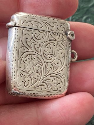 Precioso cerillero plata ley grabado original 1900