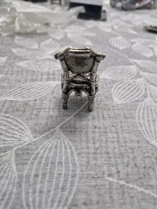 Silla decorativa de plata