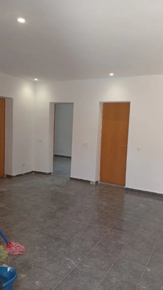 Se alquila vivienda de 4 dormitorios 1500m2 de ter