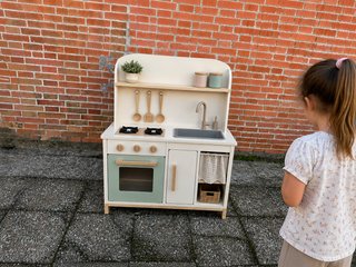 Cocinita de madera para niños
