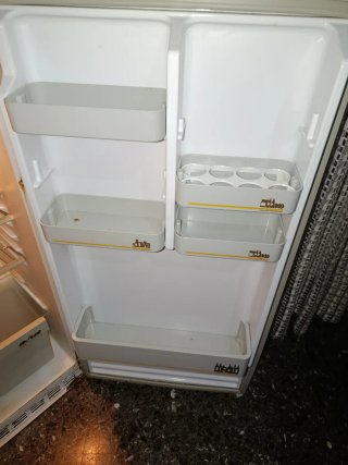 Frigorifero Candy bianco,es funzionanti !!!