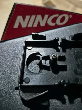 Urna , iman y tornillos CLK GTR Ninco