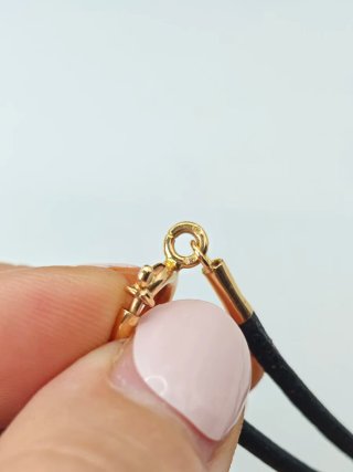 Collana con medaglia antica oro giallo 18k