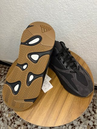 Adidas Yeezy Boost 700 Utility Black | Nuevas