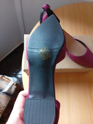 Zapatos de tacón talla 43, totalmente nuevos