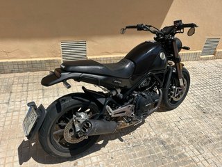 Benelli Leoncino 500 Negra