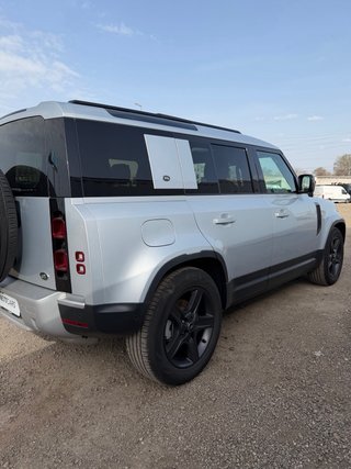 Land Rover Defender 2021 110 250d
