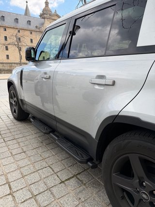 Land Rover Defender 2021 110 250d