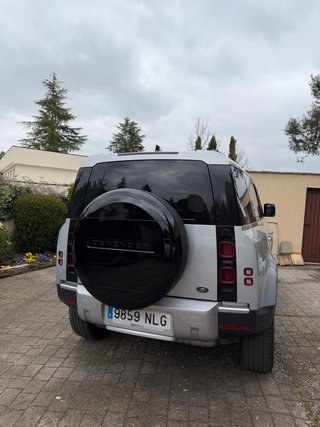 Land Rover Defender 2021 110 250d