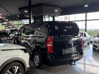 Hyundai H-1 2.5 CRDi VGT Top 9 plazas Chasis Largo