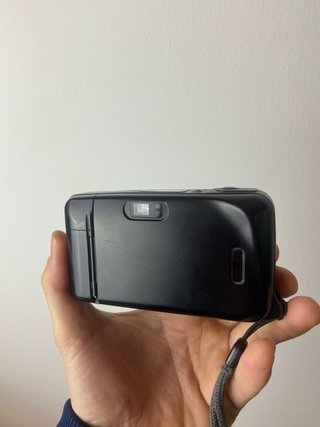 Yashica T4