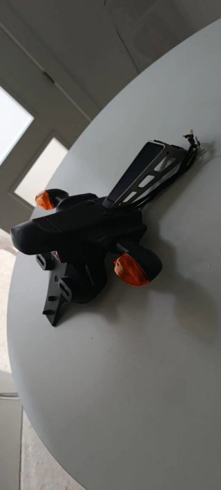Portamatriculas Yamaha R6 06-07 ((No negociable))